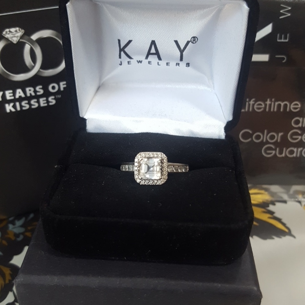 Kay Jewelers White Sapphire Ring